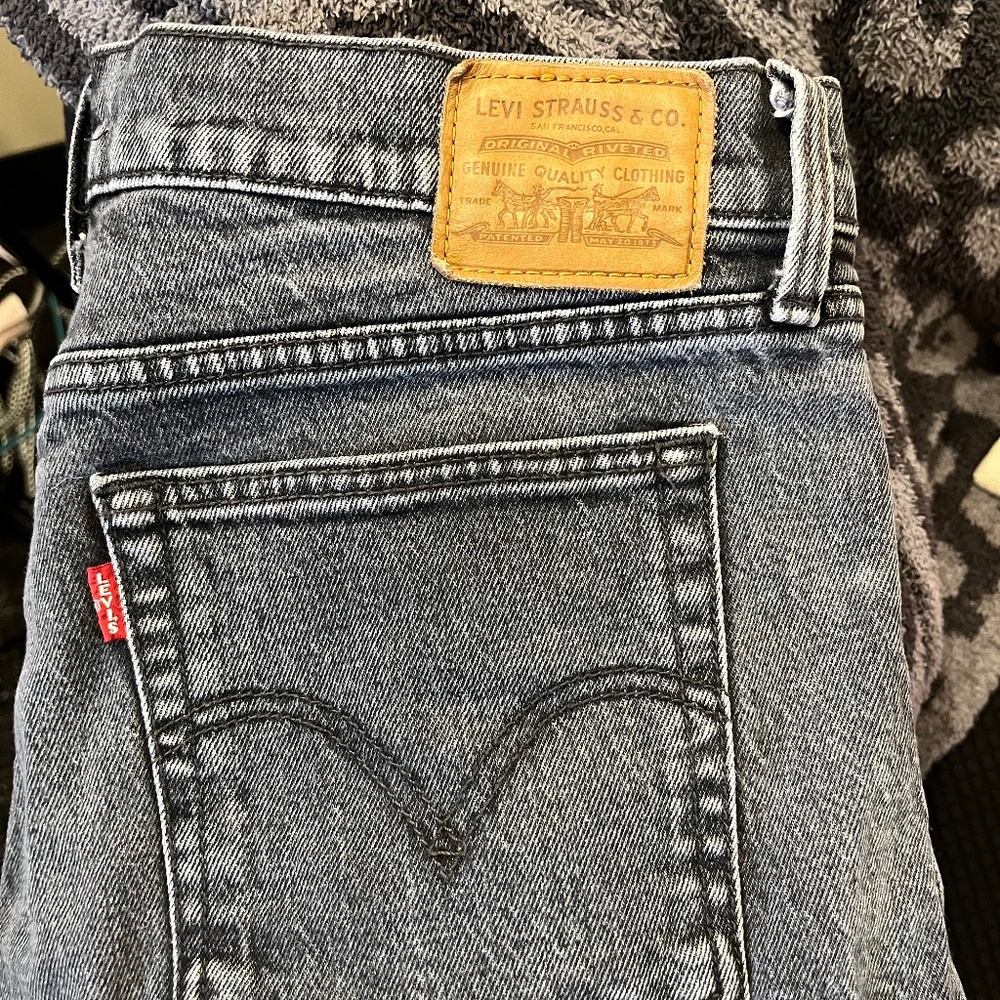 Levi wedgie Jean in black